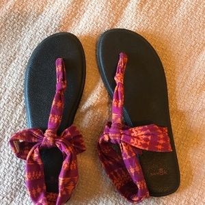 Sanuk yoga sling sandals